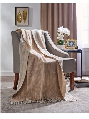 NWT Michael Aram Woodgrain Reversible Throw Blanket - Color: Linen. 100% wool